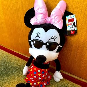 Minnie Mouse summer plush